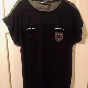 Max live top with mesh inserts.